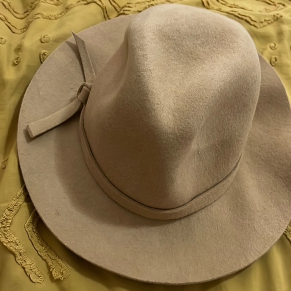 Other - Wool hat medium fit